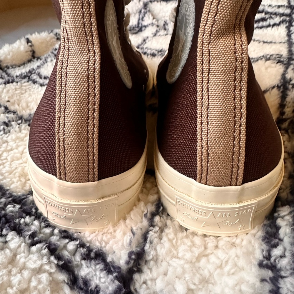 ⚪️🟤 Converse Hightop - Picture 6 of 7